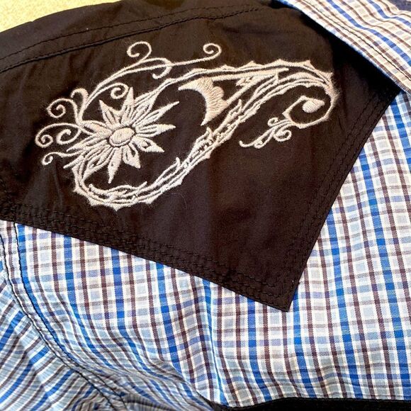 Moon shine plaid blue white black plaid pockets covered snaps embroidery - Picture 5 of 6